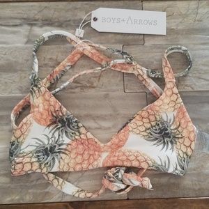 Boys and arrows Dylan top